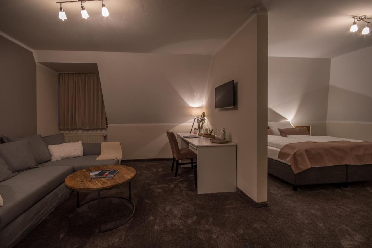 Hotel Stadt Аурих Экстерьер фото