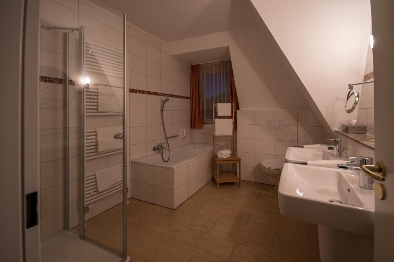 Hotel Stadt Аурих Экстерьер фото